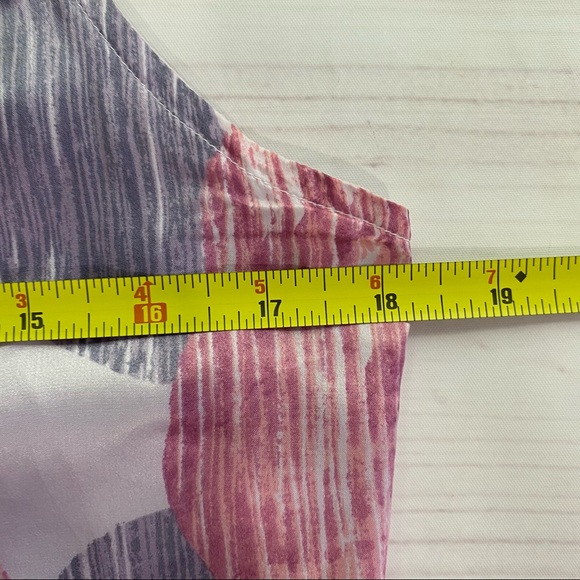 BANANA REPUBLIC 100% Silk Sleeveless Top Ruffles S - Picture 9 of 12